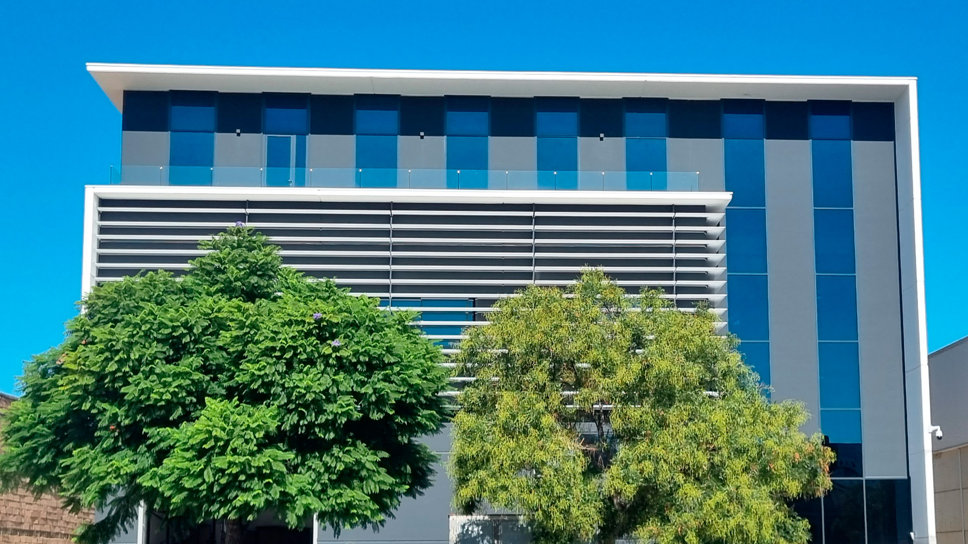 Edificio multiplanta (Gavà, Barcelona)